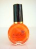 Decore las uñas con Stamping en Naranja Pálido