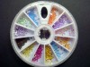 Deccore las uñas con piedras multicolores